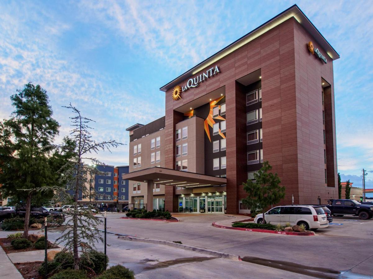 La Quinta By Wyndham Oklahoma City Airport Exterior photo